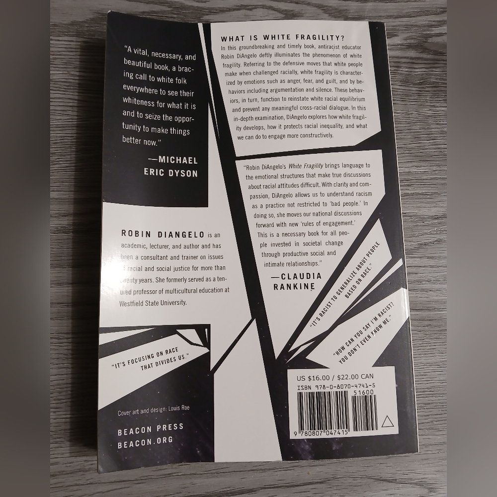 🤩2/$30 White Fragility by Robin DiAngelo Paperback Book - Picture 2 of 2